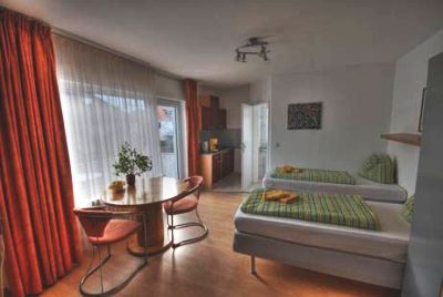 **Öko-Privatzimmer und **Öko-Ferienwohnung H. Fröhling